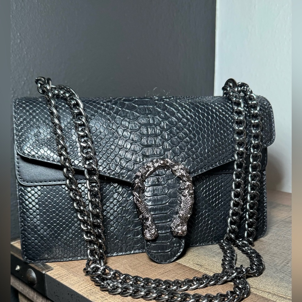 Gucci purse